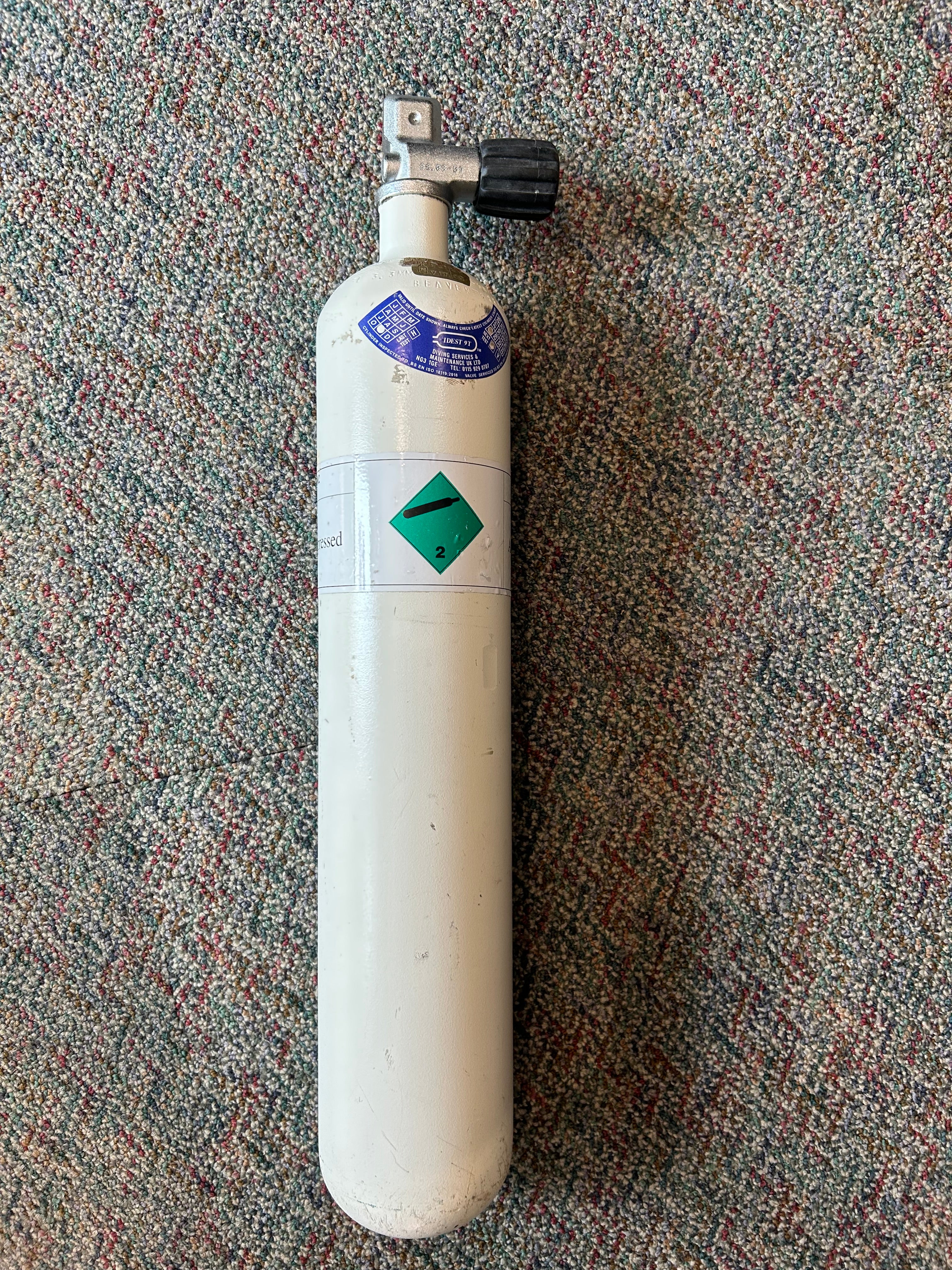 3L White 232 cylinder | Dive Rutland