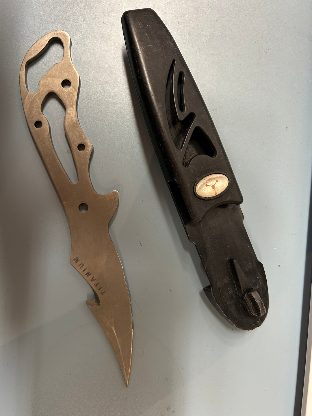 Hydrotech Titanium Knife and sheath Secondhand | Dive Rutland