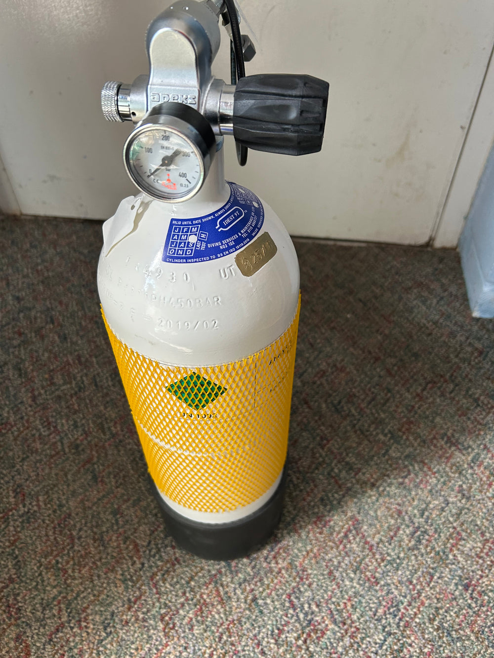 Cylinder: 300 bar - secondhand