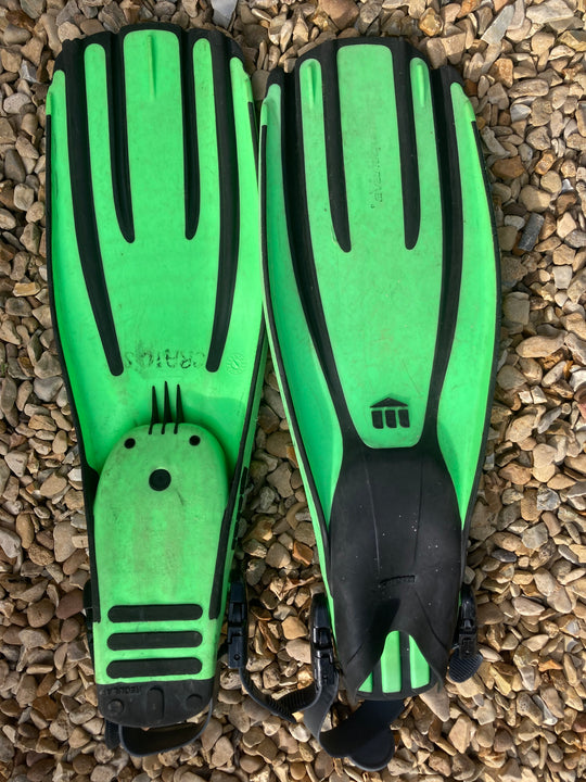 Mares Open Heel Fins Regular Green secondhand | Dive Rutland