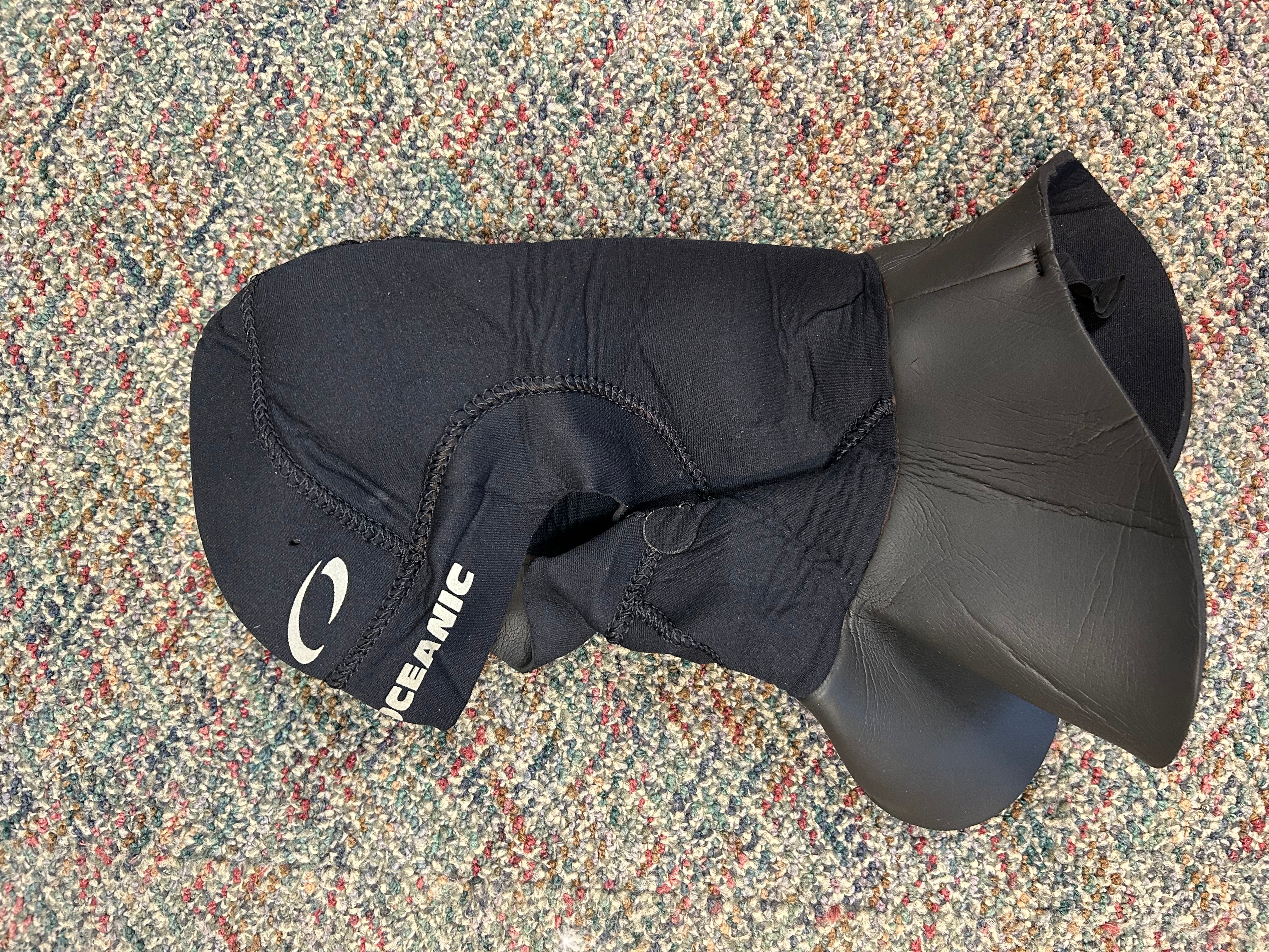 Oceanic Hood Size SML Secondhand | Dive Rutland