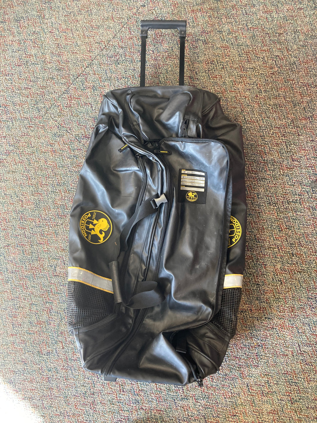 Poseidon Roller Luggage Bag : Secondhand