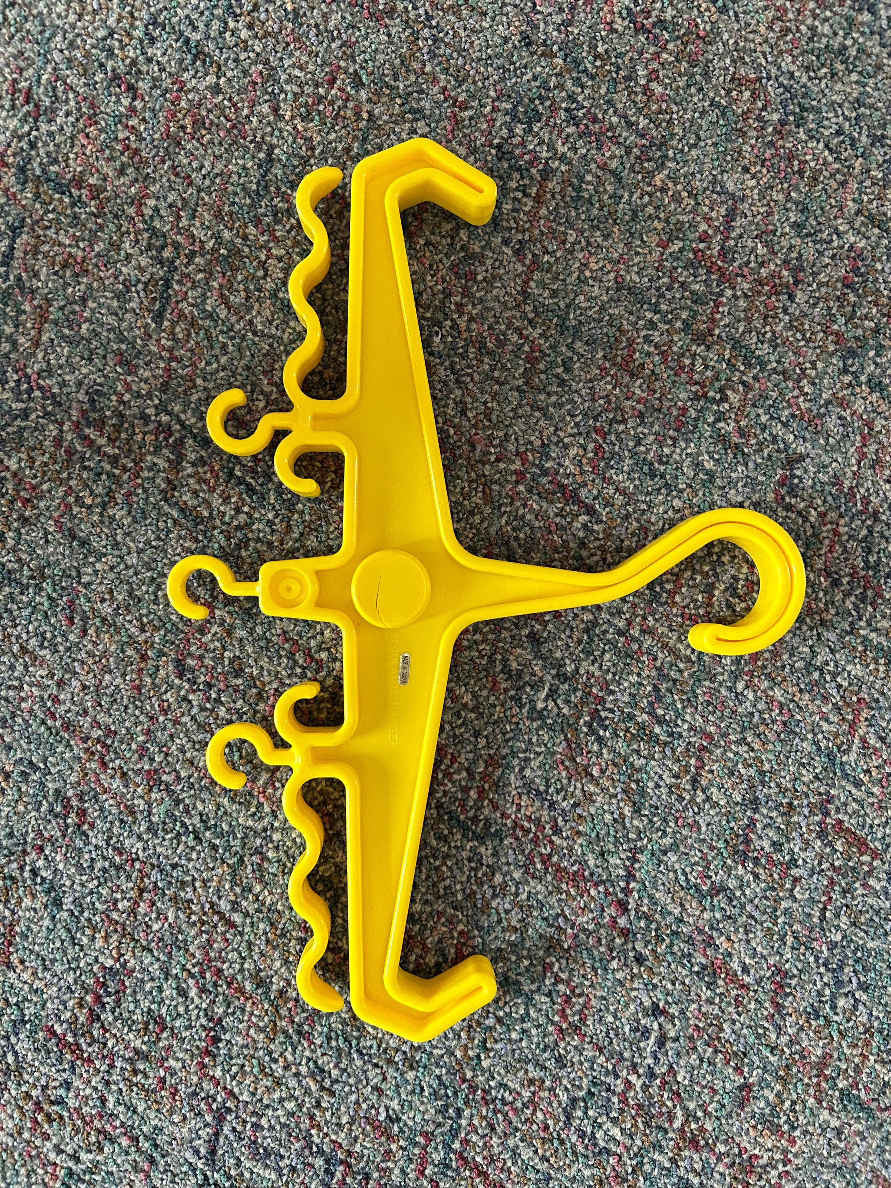 Beaver Yellow Equipment Hanger Secondhand | Dive Rutland