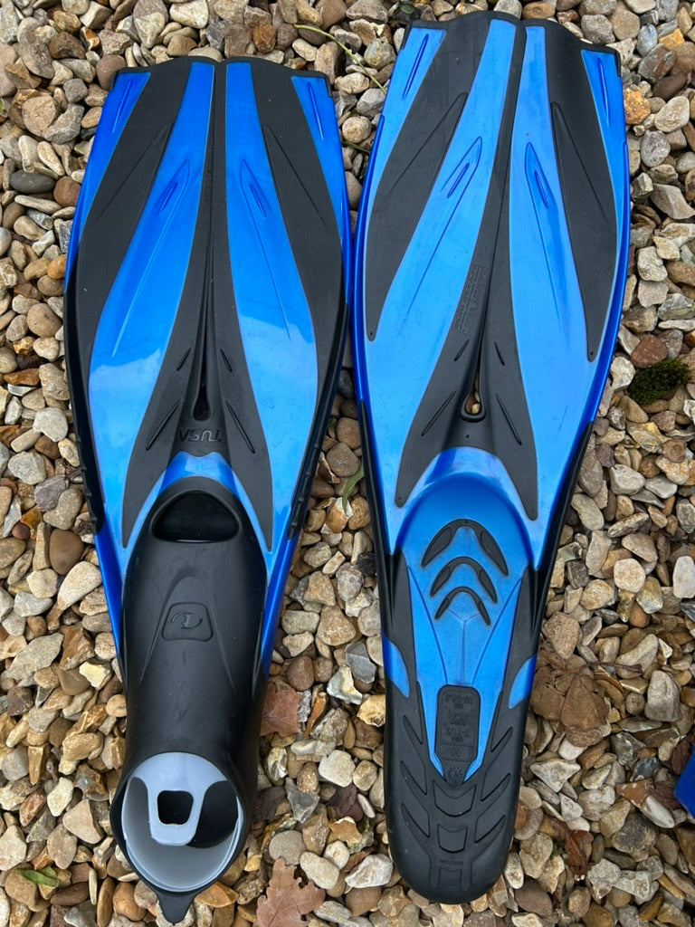 Tusa Fins Secondhand